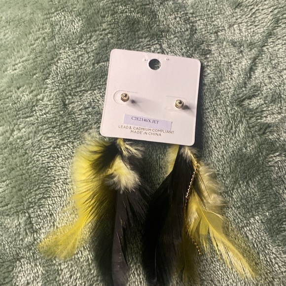 New Orleans Saints themed earrings! - Picture 4 of 4